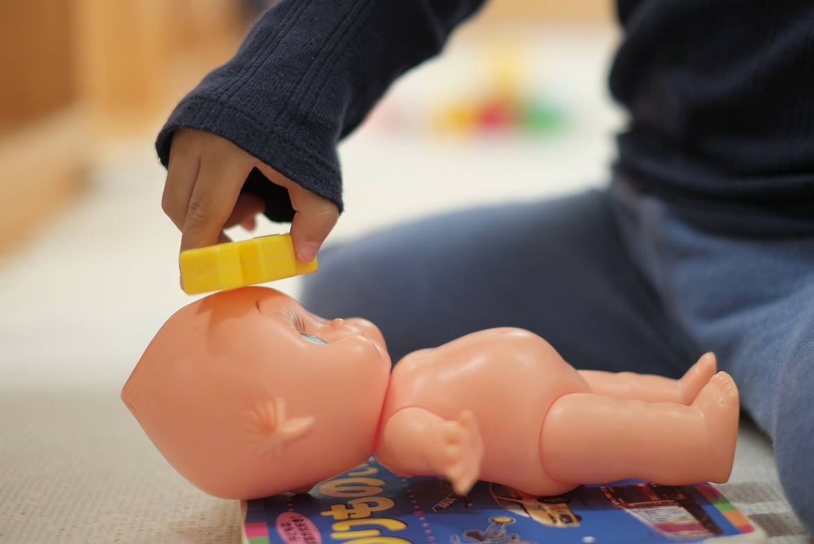 つくし組【1歳児】自由あそび と 給食