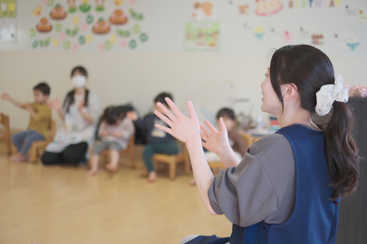 たんぽぽ組【２歳児】はじめての器楽指導